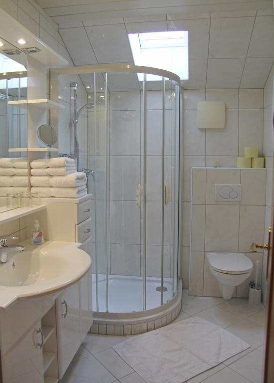 Haus Kogler Apartment Aich  Phòng bức ảnh